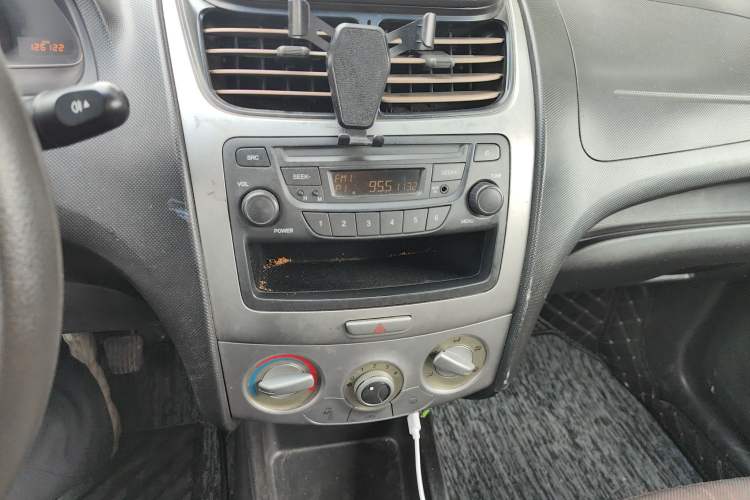 Used Chevrolet Sail 2013 Sedan 1.2L Manual Fashionable Happiness Edition