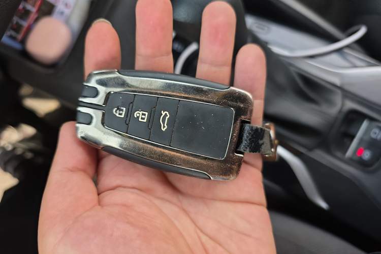 Used Toyota Levin 2022 Dual-Engine 1.8H E-CVT Luxury Edition Vehicle Key