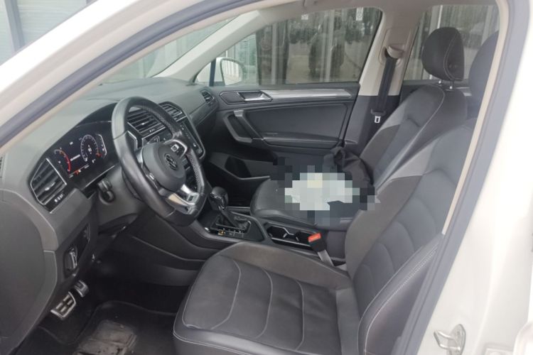 Used Volkswagen Tiguan L 2021 330TSI Automatic Two-Wheel Drive R-Line Enhanced Edition Left Front Seat