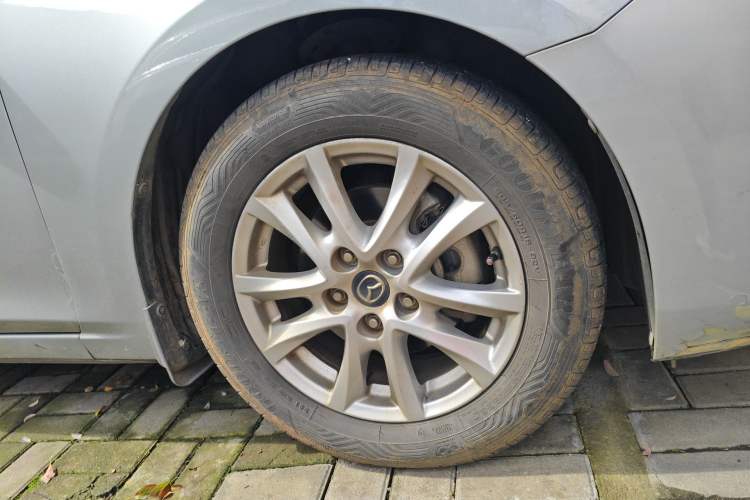 Used Mazda 3 Axela 2017 Sedan 1.5L Automatic Comfort Model China VI Standard Right Front Wheel Hub