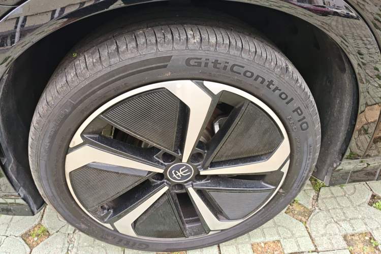 Used BYD Song L EV 2025 Intelligent Driving Version 662 km LiDAR Excellence Edition Left Front Wheel Hub