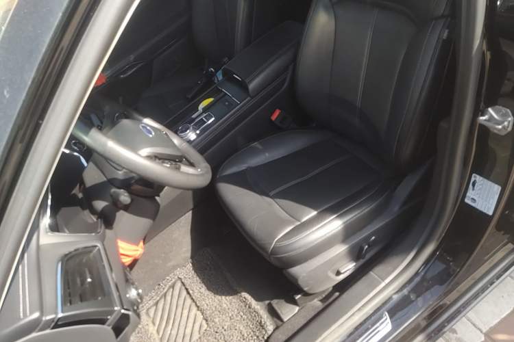 Used Ford Taurus 2015 EcoBoost 245 Fashion Edition Left Front Seat