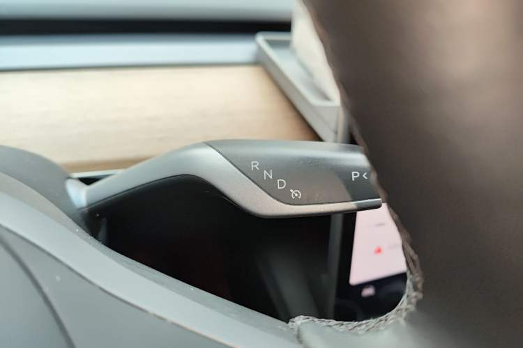 Used Tesla Model Y 2021 Standard Range Rear-Wheel Drive Version Gear Lever