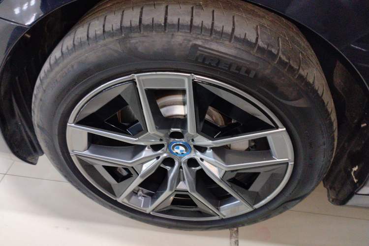 Used BMW i5 2024 eDrive 35L Prestige Luxury Package