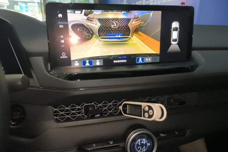 Used Honda Accord 2025 260TURBO Luxury Edition Audio And AC Panel