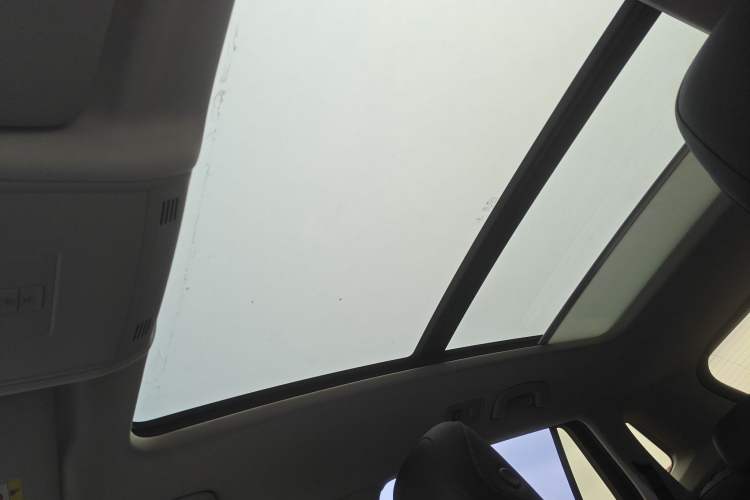 Used Volkswagen Tayron 2020 380TSI Four-Wheel Drive Luxury Connect Pro Edition Headliner