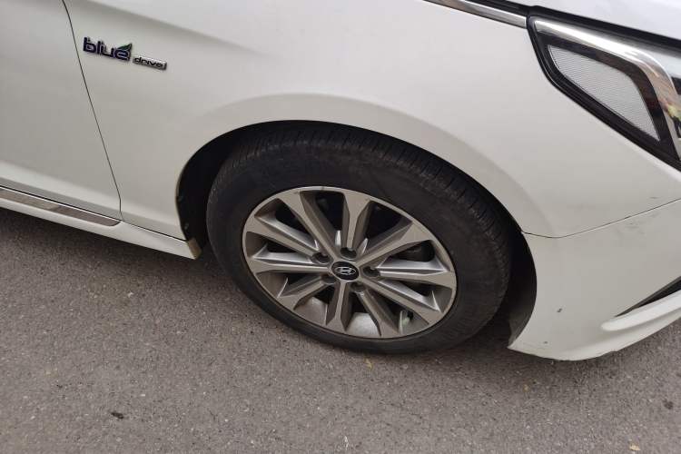 Used Hyundai Sonata 2015 1.6T GX Comfort Model Right Front Wheel Hub