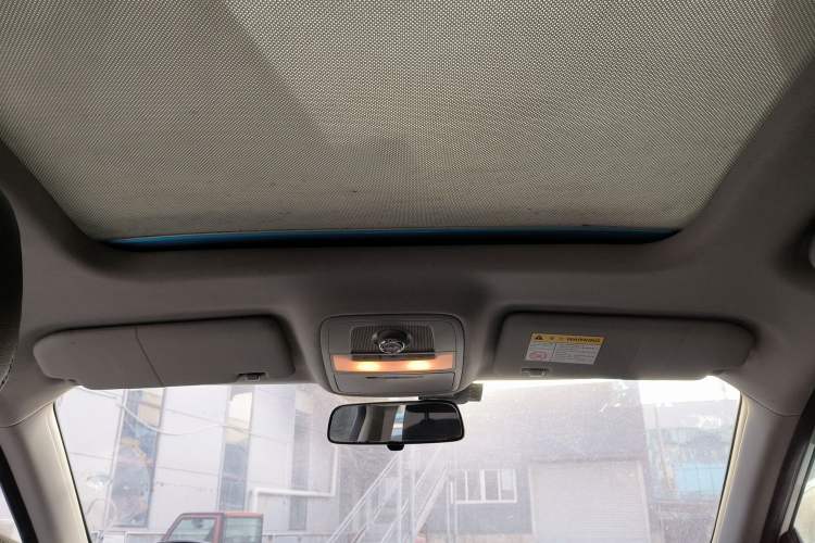 Used Roewe RX5 2018 20T Two-Wheel Drive Automatic Flagship Edition Headliner