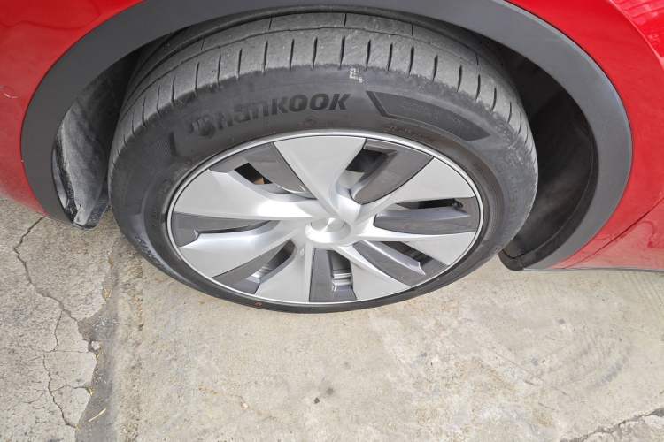 Used Tesla Model Y 2022 Long-Range All-Wheel-Drive Version