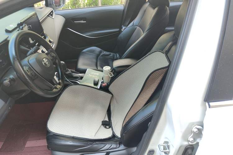 Used Toyota Levin 2019 Dual-Engine 1.8H E-CVT Luxury Edition China VI Standard
