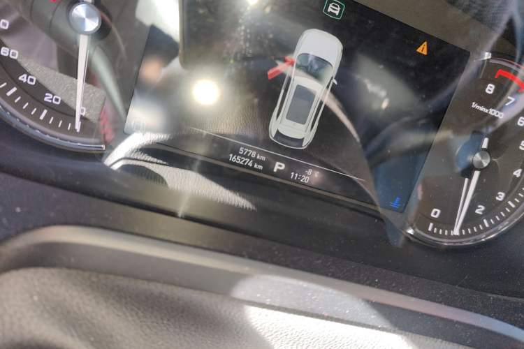 Used Roewe RX5 2017 20T Two-Wheel Drive Automatic Internet Elite Edition