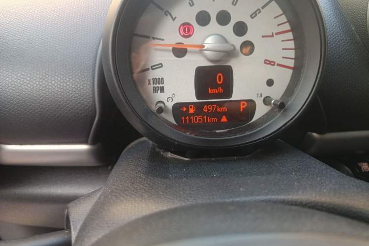 Used MINI Countryman 2011 1.6L COOPER Fun Odometer Close Up