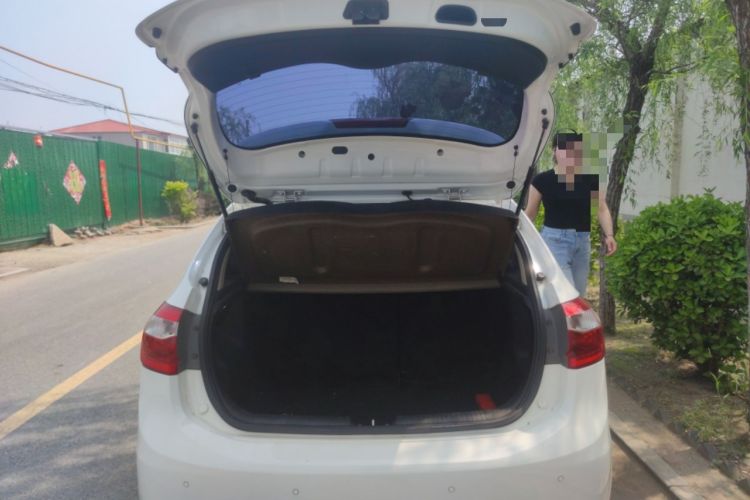 Used Kia K2 2012 Hatchback 1.4L Automatic Cool Edition Trunk