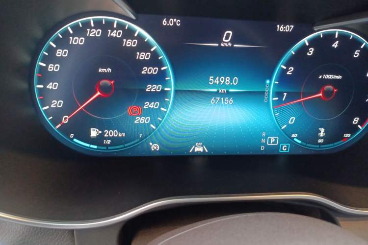 Used Mercedes-Benz GLC 2021 GLC 300 L 4MATIC Dynamic Model Odometer Close Up