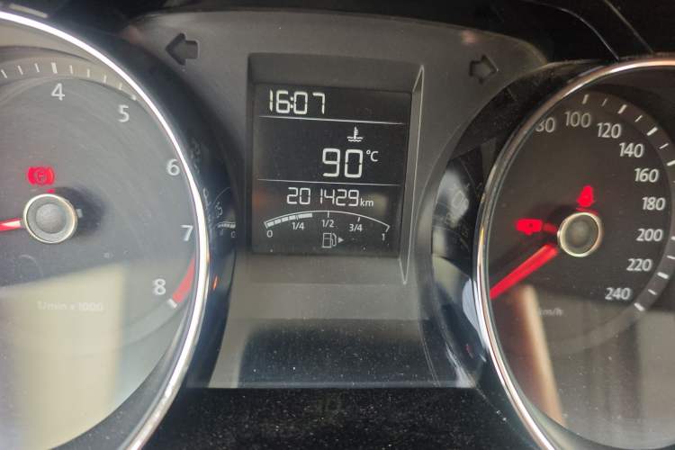 Used Volkswagen Bora 2014 1.6L Manual Comfort Model Odometer Close Up