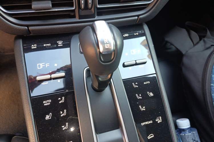 Used Porsche Macan 2022 Macan 2.0T