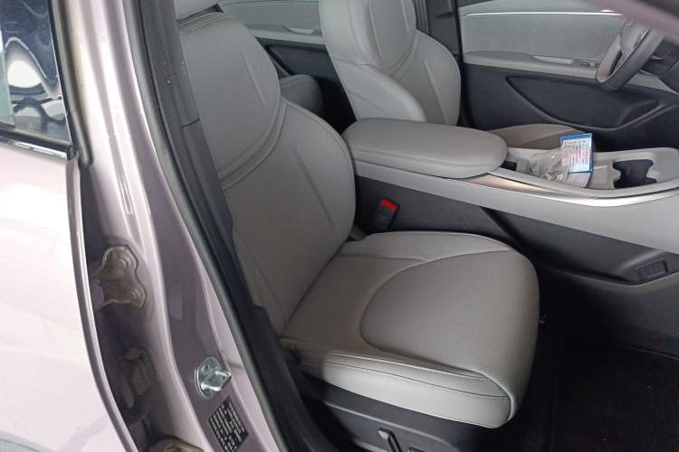 Used XPeng MONA M03 2025 600 with Ultra-Long Range Max Right Front Seat