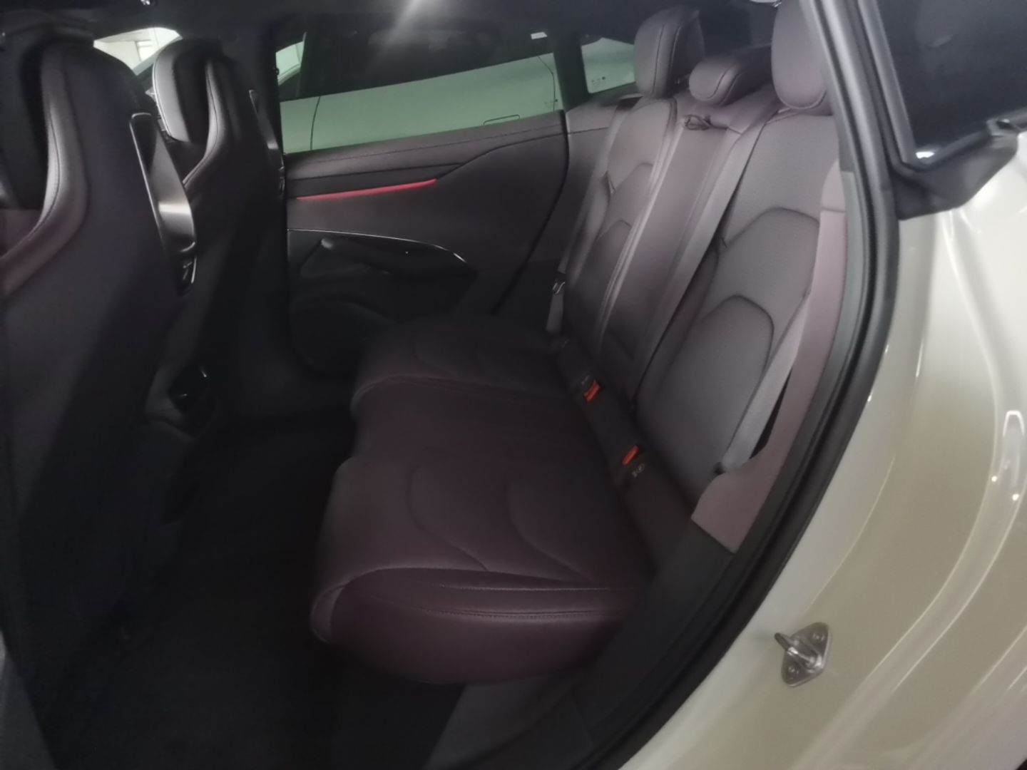 Xiaomi Auto SU7 2024 Four-Wheel Drive Ultra-Long Range Advanced Intelligent Driving Max Edition — снимка 20