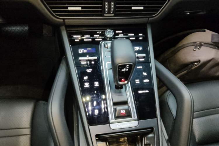 Used Porsche Cayenne E-Hybrid 2020 Cayenne E-Hybrid 2.0T
