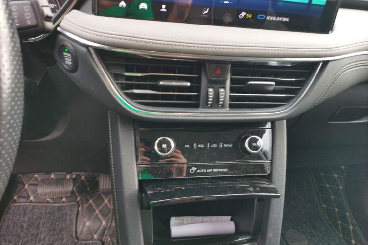 Used Ford Escape 2020 EcoBoost 245 Two-Wheel-Drive Titanium Edition