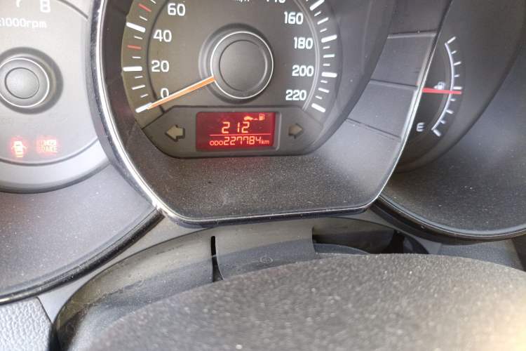 Used Kia K2 2012 Sedan 1.4L MT GL Commemorative Edition
