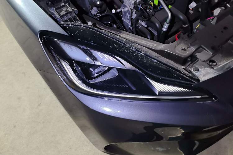 Used MG 4 EV 2026 Model 437 Composed Edition Right Front Headlight