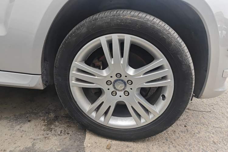 Used Mercedes-Benz GLK-Class 2014 GLK 260 4MATIC Dynamic Model Right Front Wheel Hub