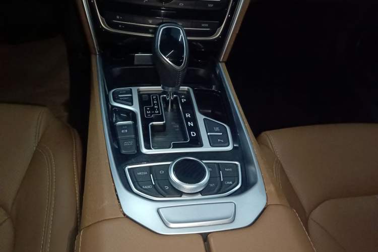 Used Geely Auto Emgrand GT 2017 1.8T Luxury Model Gear Lever