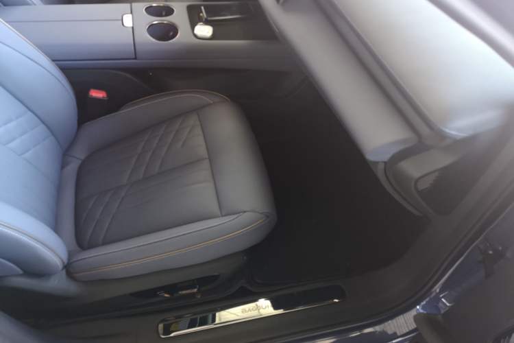 Used Baojun Enjoy 2025 Plug-in Hybrid 140km Luxury Edition
