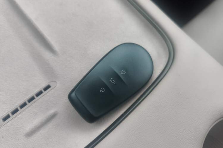 Used Nissan N7 2025 510 Air Vehicle Key