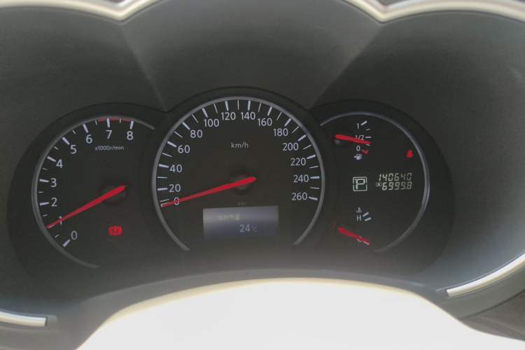 Used Nissan Quest 2015 3.5L SL
