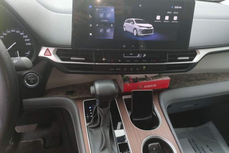 Used Toyota SIENNA 2024 2.5L Hybrid Comfort Edition
