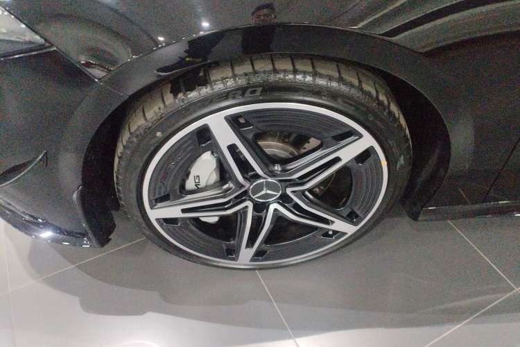 Used Mercedes-Benz A AMG 2025 AMG A 35 L 4MATIC Left Front Wheel Hub