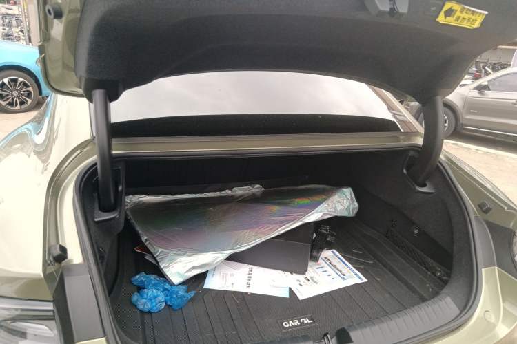 Used Xiaomi Auto SU7 2024 Rear-Drive Long-Range Intelligent Driving Version Trunk