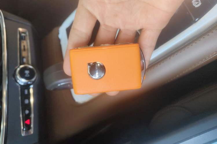 Used Volvo S90 New Energy 2025 Plug-in Hybrid Four-Wheel Drive Long-Range Zhiyi Luxury Edition Vehicle Key