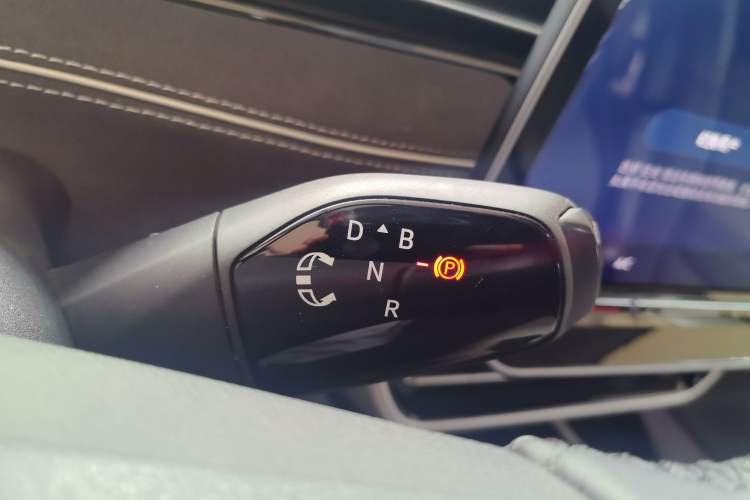 Used Volkswagen ID.7 VIZZION 2024 First Edition Gear Lever