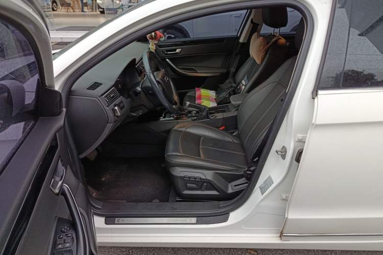 Used Qoros 3 2014 Sedan 1.6T Automatic ZhiZhen Model
