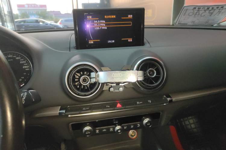 Used Audi A3 2014 Sportback 35 TFSI Automatic Comfort Model
