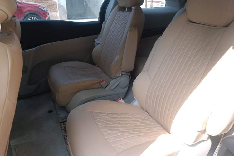 Used Buick GL8 2023 Land Executive Class Comfort Model