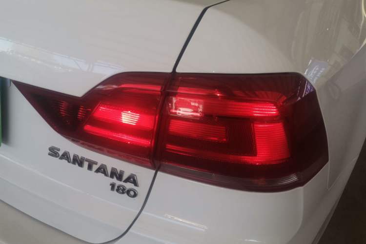 Used Volkswagen Santana 2016 1.6L Manual Fashion Edition