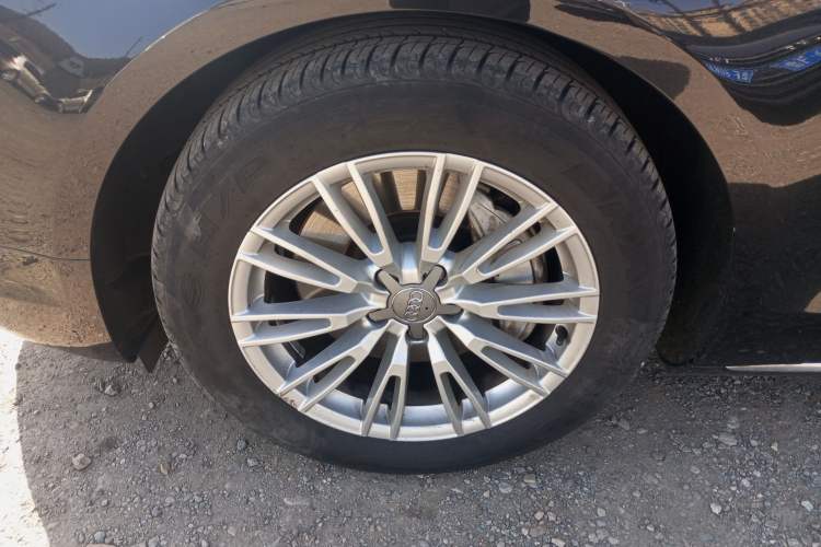 Used Audi A8 2014 A8L 45 TFSI quattro Comfort model