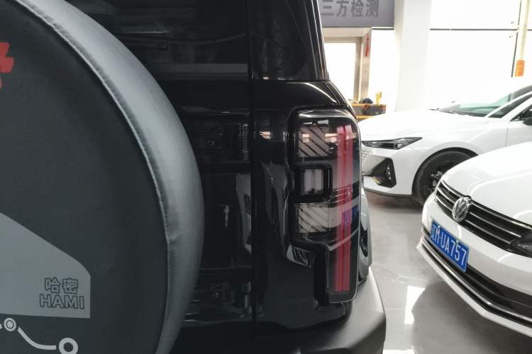 Used BAIC Off-Road BJ40 2024 2.0T All-New Urban Hunter Edition Ultimate Version
