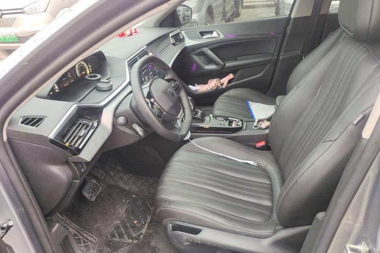 Used Peugeot 408 2022 1.6T Light-Chasing Edition
