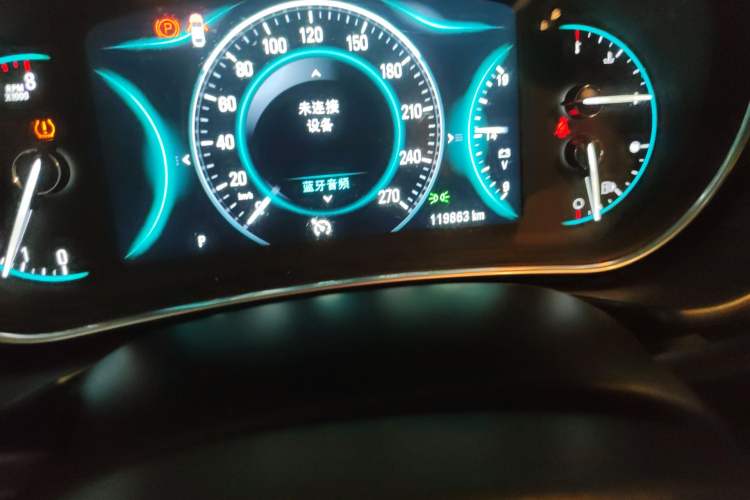 Used Buick Regal 2015 1.6T Elite Tech Model Odometer Close Up