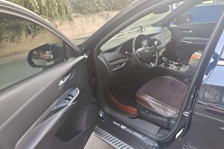 Used Cadillac XT4 2020 Revised Version 28T Two-Wheel Drive Leading Edition
