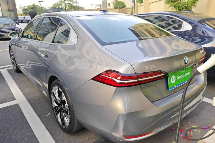 Used BMW 5 Series 2024 530Li Luxury Package Premium Edition