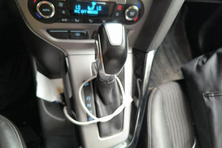 Used Ford Focus 2012 Sedan 1.6L Automatic Fashion Edition