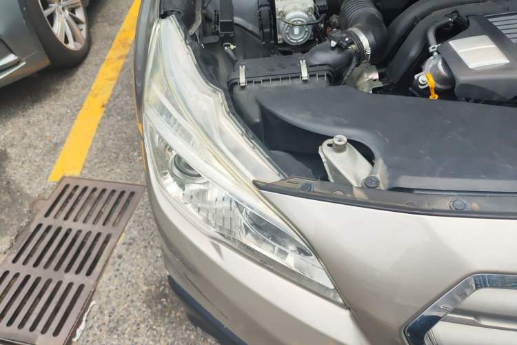 Used Subaru Outback 2015 2.5i Classic Edition Right Front Headlight