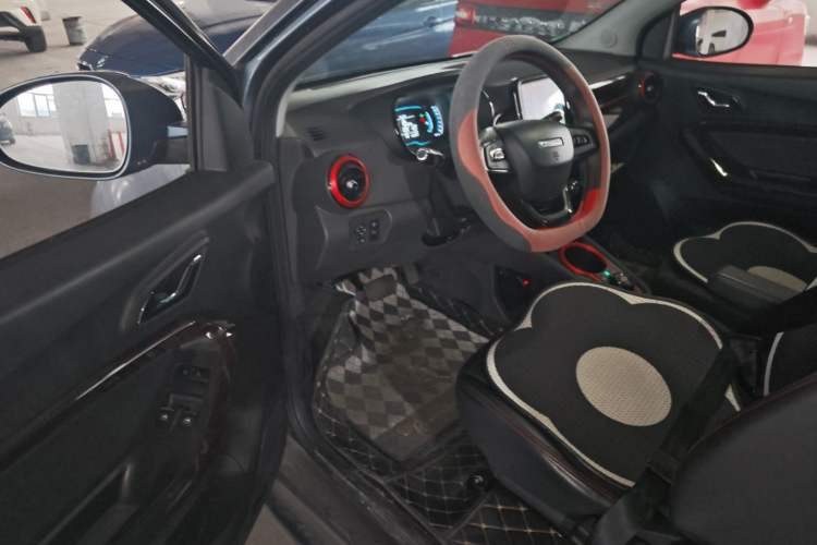 Used Chery Little Ant 2022 Sweet Pink Edition Low-Sugar Version Lithium Iron Phosphate 30 kW 301 km