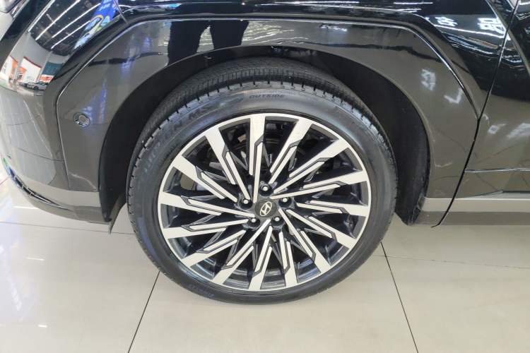 Used Hyundai Santa Fe 2024 2.0T Connoisseur Ultra
